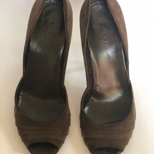 GUCCI Suede Shoes-Size 7.5